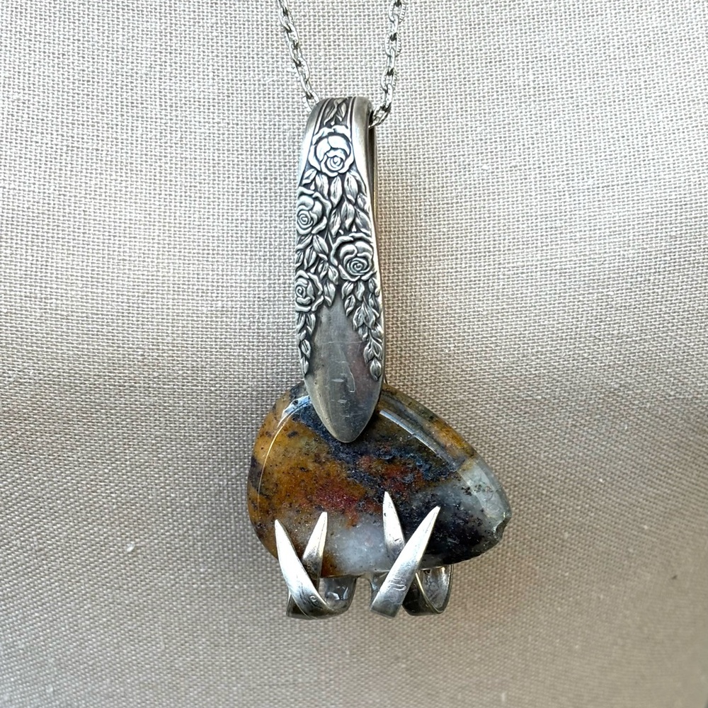 Elegant Silver and Multicolor Stone Pendant Necklace
